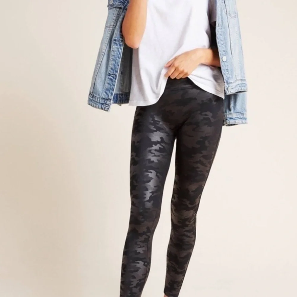 Spanx Faux‎ Leather Camo Legging - Picture 2 of 10